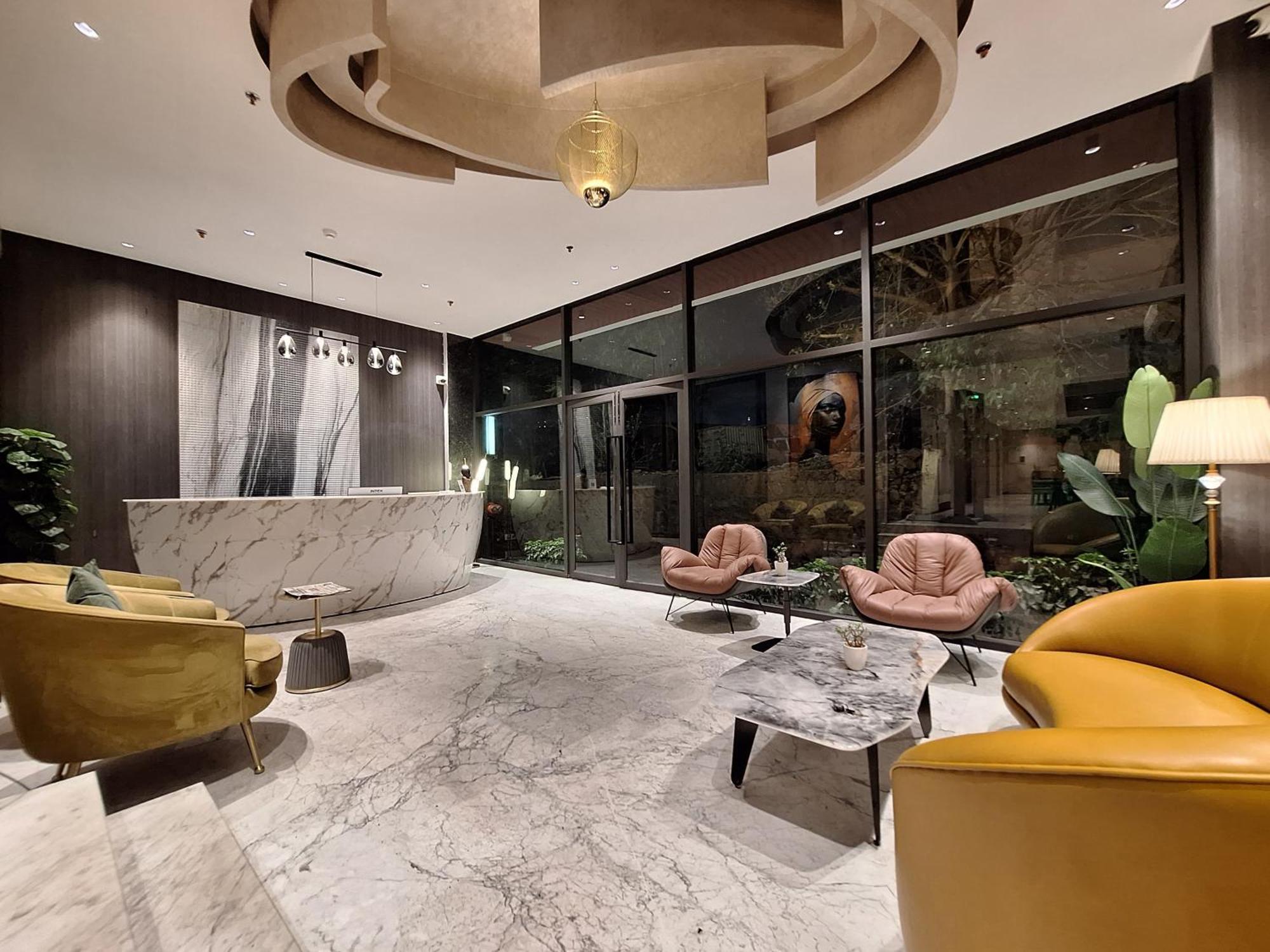 Iva Premium Delhi Airport With Airport Drop Hotel New Delhi Exterior photo